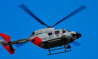 Bei der Suche wurde auch ein Polizeihubschrauber eingesetzt. - Symbolfoto: Pixabay