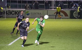 Schmerzlich vermisst: Der zuletzt bei der Niederlage gegen Aachen angeschlagen fehlende Maximilian Hippe (r.) könnte in den Kader des SV Rödinghausen zurückkehren. - Joel Beinke