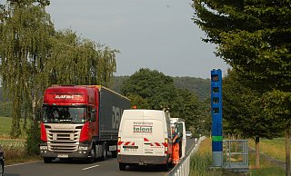Die B65 ist eine wichtige Ost-West-Verbindung. In Bad Holzhausen steht bald nicht nur die Mautsäule, sondern auch eine Baustellen-Absperrung. - Sandra Spieker