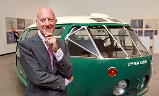 Die Begegnung mit dem Architekten Norman Foster in der Ausstellung „Wir sind alle Astronauten“ gehört zu den Höhepunkten von Roland Nachtigällers Zeit im Marta. Foto: Frank-Michael Kiel-Steinkamp - Frank-Michael Kiel-Steinkamp