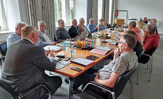 Therapiestunde Finanzausschuss Höxter: Es ging viel um persönliche Befindlichkeiten, aber weniger um konkrete Sparvorschläge.Fotos: David Schellenberg - David Schellenberg