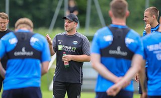 SCP-Coach Lukas Kwasniok will in den Tests gegen Eindhoven insgesamt 22 Akteuren jeweils 75 Minuten Spielzeit gewähren. - Oliver Krato