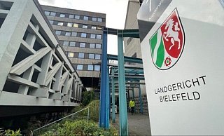 Vor dem Landgericht Bielefeld ist der Mann aus Stemwede angeklagt. - Patrick Schwemling