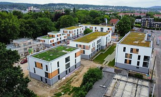 Auf dem rund 11.000 Quadratmeter großen Areal ist ein komplettes Quartier mit 88 Wohnungen entstanden. Die meisten Gebäude sind bereit für den Einzug. - Eike J. Horstmann