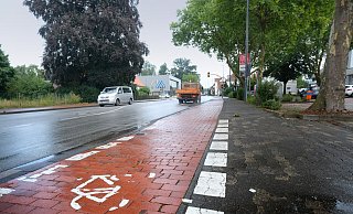 Heikel: Die derzeitige Wegeführung entlang der Brockhäger Straße ist für Radfahrer alles andere als ideal. - Andreas Frücht