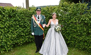 Das Grundsteinheimer Königspaar Florian Willeke und Carolin Michaelis erntete viel Lob. - Anja Ebner