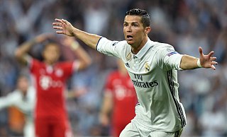 Cristiano Ronaldo kommt am 14. Juni nach Gütersloh für ein öffentliches Training. - AFP or licensors