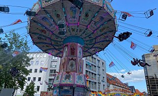 Noch gehts rund auf dem Bielefelder Leinewebermarkt 2023. - Heimo Stefula