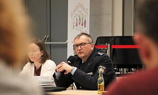 Ruhig und sachlich versuchte der Leiter der Direktion Verkehr, Markus Tewes, die Herausforderungen beim Thema Verkehrssicherheit zu erläutern. - David Schellenberg