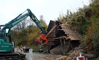 In kürzester Zeit war die beliebte Hütte an der Weser abgerissen. - Dieter Siebeck
