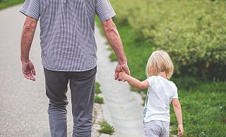 Das letzte Mittel: Nur in Fällen, wo das Kindeswohl in der Familie gefährdet ist oder auf Wunsch des Kindes oder Jugendlichen selbst nimmt das Jugendamt vorübergehend Kinder in Obhut. 72 Mal gab es im vergangenen Jahr Inobhutnahmen in der Stadt Herford. - Pixabay