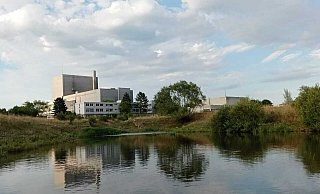 Auf dem Gelände des ehemaligen Atomkraftwerkes Würgassen soll ein Bereitstellungslager für Atommüll entstehen. Ein Gutachten mehrt Zweifel an der Sinnhaftigkeit. - Michaela Bast