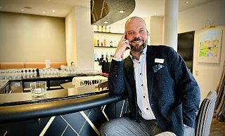 Sebastian Flaith, Direktor des Court Hotels neben der Haller OWL Arena, hat mit dem ersten Haus am Platz viele Pläne. - Nicole Donath