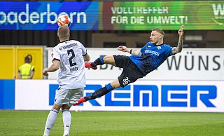 Im letzten Heimspiel gegen Sandhausen versuchte Felix Platte sein Glück mit einem Seitfallzieher. Beim Wiedersehen mit dem SVS könnte der SCP-Stürmer am Sonntag in die Startelf zurückkehren. - picture alliance/dpa