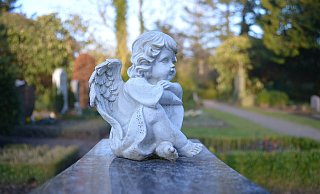 Das Kind wurde nicht einmal ein Jahr alt. Nach dem Tod laufen nun die Ermittlungen. - Pixabay