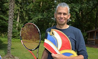 Tennis und Karneval, das sind die beiden großen Hobbys von Thorsten Antpöhler. - Karin Prignitz