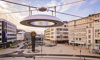 Das neue Beleuchtungssystem auf dem Jahnplatz, die Nachtsonnen, hat in der Vergangenheit wie das gesamte Umbauprojekt für viel Diskussionsstoff gesorgt. - Mike-Dennis Müller / www.mdm.photo
