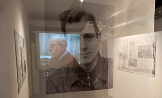 Die aktuelle Ausstellung im Zellentrakt erinnert an die Schicksale jüdischer Kinder aus Herford während des NS. - Ralf Bittner