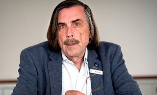Güterslohs Bürgermeister Norbert Morkes sieht sich abermals mit deutlicher Kritik konfrontiert. - Andreas Frücht