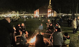 Heimeligen Lichterglanz und Hüttenzauber gibt`'s am zweiten Adventswochenende beim Eckardtsheimer Weihnachsmarkt. - Susanne Lahr