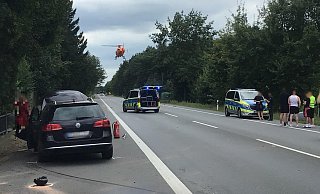 Der Verkehrsunfall ereignete sich an B64 in Höhe des Lippesees. - Feuerwehr Paderborn