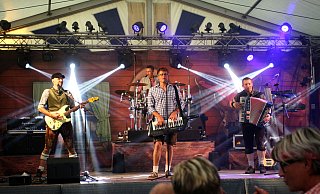 Aischzeit spielte in diesem Jahr zum letzten Mal auf dem Löhner Oktoberfest. - Felix Eisele