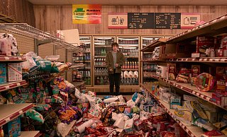 Sophia Lillis spielt die Schülerin Sydney Novak mit telekinetischen Kräften in "I am not okay with this". - Courtesy of Netflix Sophia Lillis spielt die Schülerin Sydney Novak mit telekinetischen Kräften in "I am not okay with this". - Courtesy of Netflix