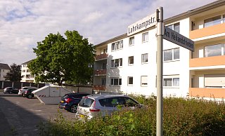 Auch die Lahrkampstraße in Sennelager gehört zum Sanierungsgebiet. (Archivfoto) - Hans-Hermann Igges