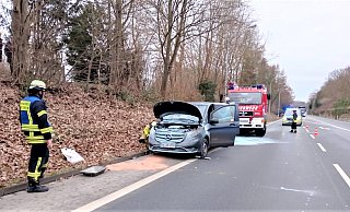 Die Feuerwehr Höxter hatte das Feuer schnell unter Kontrolle gebracht. - Michaela Bast