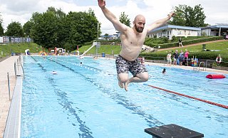 Als „kleines, aber feines Freibad in Bielefelds Westen“, beschreibt ein Google-User das offenbar am meisten gelobte Freibad Bielefelds. - Jörg Dieckmann