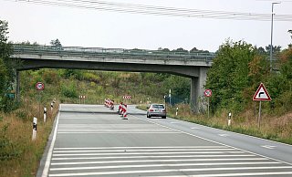 Die L712n endet von Lippe aus gesehen hinter der A-2-Abfahrt Ostwestfalen-Lippe. Jetzt wird sie verlängert. - Oliver Krato