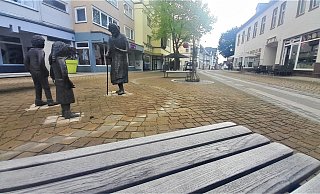 Im Bereich der Märchenfiguren an der Stummrige Straße, die integriert werden sollen, soll der Trinkwasserbrunnen aufgestellt werden. - Simone Flörke