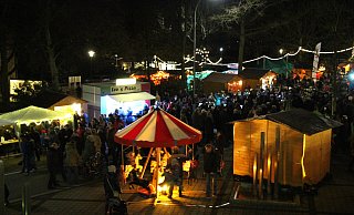 Das Ortszentrum verwandelt sich wieder in eine Weihnachts-Festmeile. - Archivfoto: Myriam Domke-Feiner