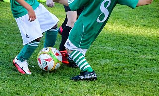 Die Entscheidung, dass Jungen und Mädchen für einige Zeit getrennt den Sportunterricht absolvieren, stößt bei manch Elternteil auf Kritik. - Pixabay