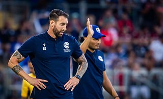 Arminia Bielefelds Trainer Mitch Kniat (38). - Sarah Jonek Fotografie