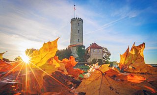 Sparrenburg: Bielefelds Wahrzeichen im Herbst. - Sarah Jonek