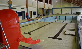 Elefant Elma sitzt noch auf dem Trockenen, ab dem 5. Dezember - und auch während der Jubiläumsparty des Freizeithallenbades Marienmünster - kann hier wieder ins Wasser gerutscht werden. - Nicole Fischer