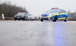 Auch auf den Straßen Bad Oeynhausens war es am Donnerstagmorgen glatt. - Symbolbild: Daniel Bockwoldt/dpa