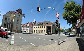 Die wichtige Kreuzung Osnabrücker Straße/Weingarten/Bahnhofstraße und Lange Straße in der Lübbecker Innenstadt wird zum Kreisverkehr umgebaut. - Joern Spreen-Ledebur