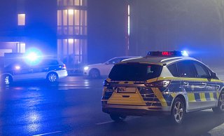 Die Polizei traf wenig später am Tatort ein. Nun sucht sie die geflüchteten Täter. - Symbolfoto: dpa / imageBROKER