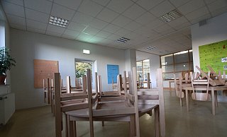 Für die Schülerzahl deutlich zu klein: Die Mensa am Grundschul-Standort Oetinghausen. Der Erweiterungsbau ist bereits in Planung. - Björn Kenter
