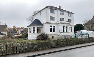 Die Fassade täuscht. Von der Original-Bausubstanz sei kaum noch etwas vorhanden, das Material aus den 1960er Jahren ist größtenteils marode, sagt Architekt Sven Maurer. - Katharina Eisele