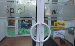Herzlich Willkommen im DRK-Kindergarten "Spielwiese" an der Ratzenburger Straße im Westen der Kernstadt Espelkamps. Auch er wird um eine weitere Gruppe ergänzt. - Karsten Schulz
