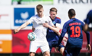 Im Fokus: Akteure wie Rick ten Voorde (l.), die zuletzt beim SV Rödinghausen weniger gespielt hatten, bekamen gegen die U21 des Hamburger SV Einsatzzeit. - Noah Wedel