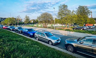 Regelmäßig gibt es Parkplatzprobleme bei Fußballspielen mit vielen Zuschauern im Stadtgebiet von Bielefeld. - Sarah Jonek
