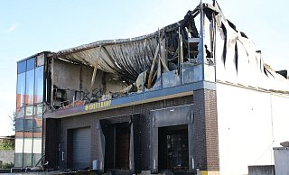 Die Lagerhalle der Firma Innoplex, die Produkte für den Straßenbau herstellt, wurde zerstört. - Claus Frickemeier