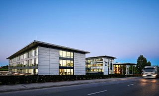 Häcker-Küchen impft schon am Wochenende einen großen Teil der Belegschaft. - JOACHIMGROTHUS