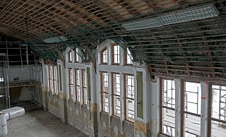 Die Turnhalle Lübberbruch ist Teil der Großbaustelle Ravensberger Gymnasium ist. - Frank-Michael Kiel-Steinkamp (Foto von März 2023)