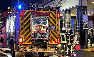 Feuerwehreinsatz an der Herforder Straße am Jahnplatz in Bielefeld. - Paul Brinkmann