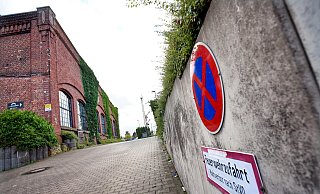 Auf dieser rampenähnlichen Auffahrt zum Lokschuppen kam es vor der Westendparty zu dem wilden Gedränge. - Barbara Franke